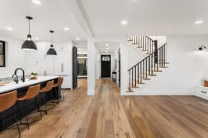 Read more about the article How Engineered Hardwood and Solid Hardwood Differ