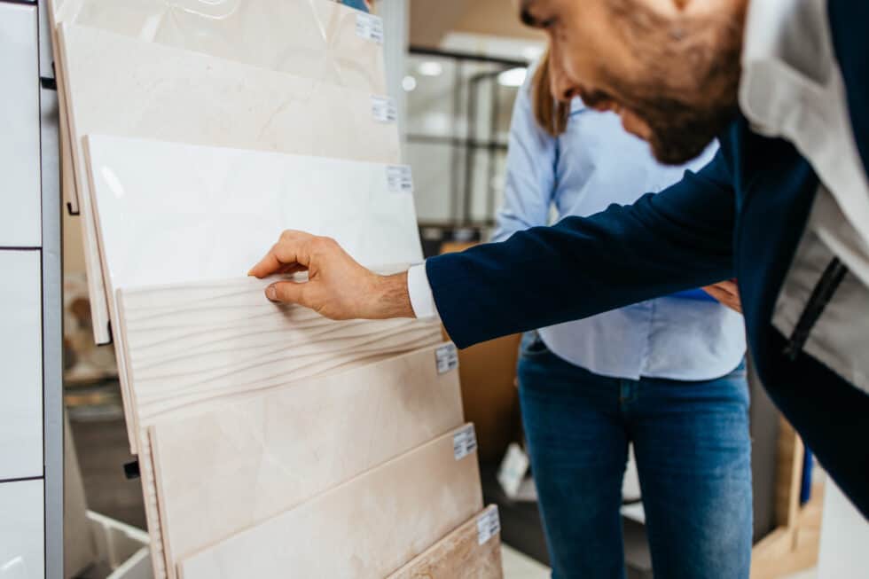 Choosing Between Porcelain and Ceramic Tiles for Outdoor Kitchens